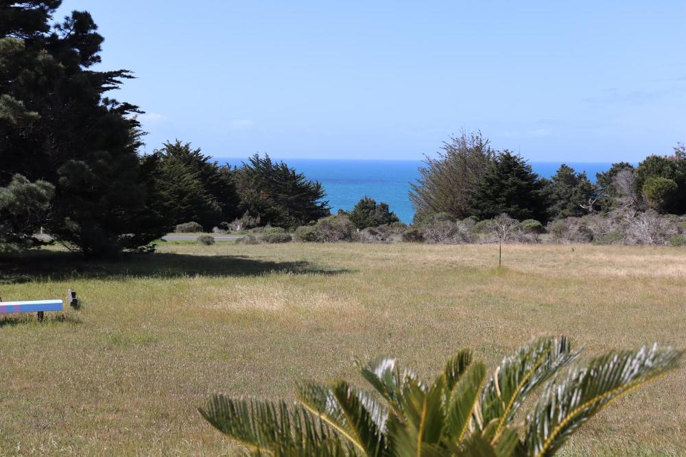 Cozy Getaway with Ocean View and Private Entrance!